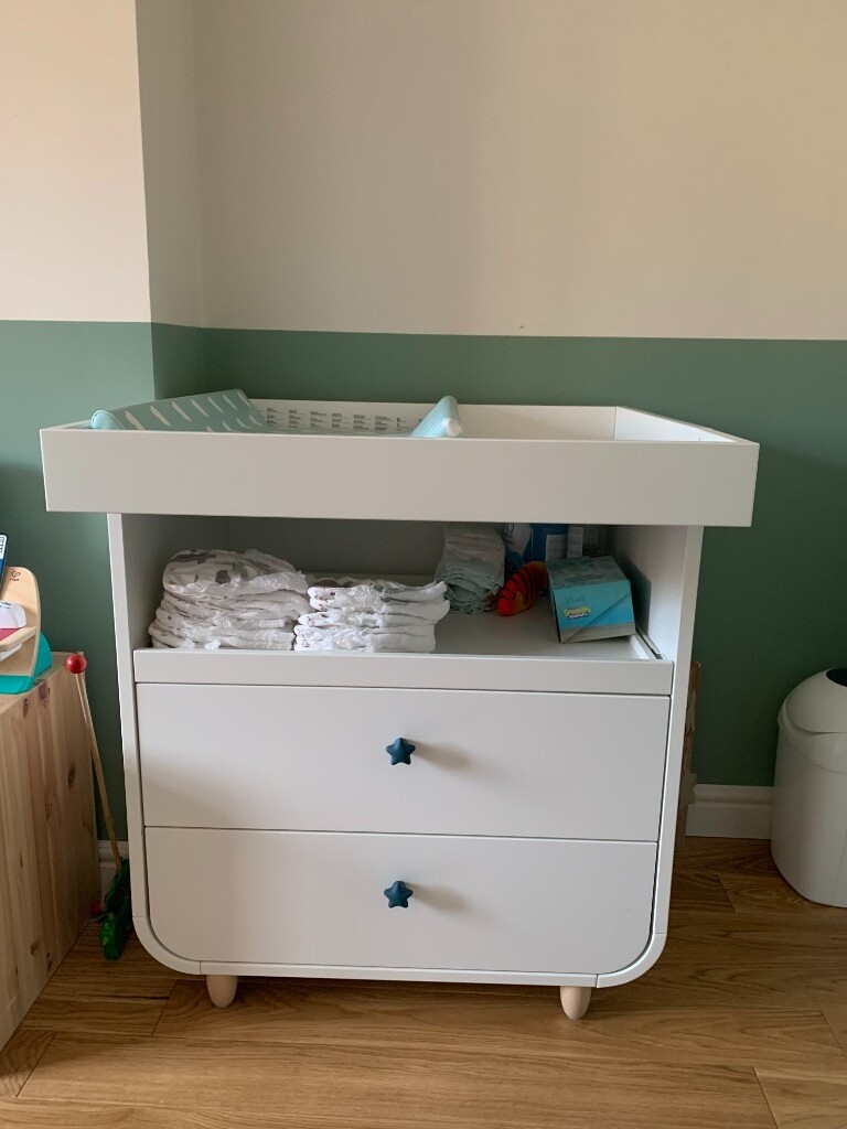 changing table gumtree